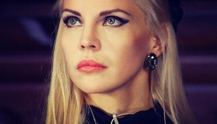 Разоблачение Джулии Ванг: настоящее имя, семья, правда о наличии магических способностей