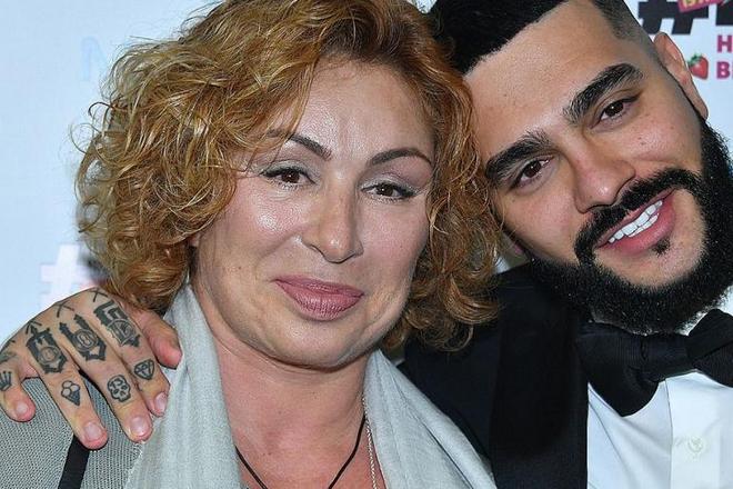 Симона Юнусова и Тимати